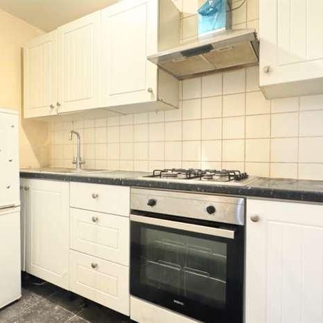 A Conway Road, London, SE18 - Photo 1