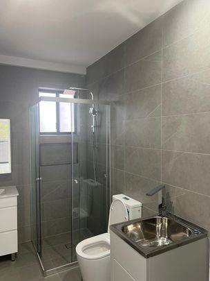 Brand New Modern 2 Bedroom Flat in Glenfield - Photo 1