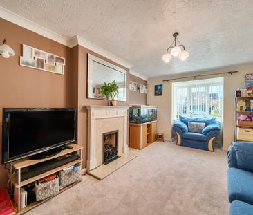 4 bedroom detached house to rent - Photo 3