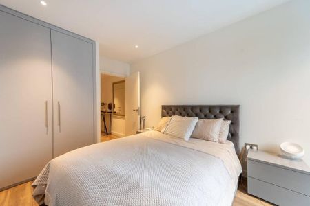 3 bedroom flat to rent - Photo 4