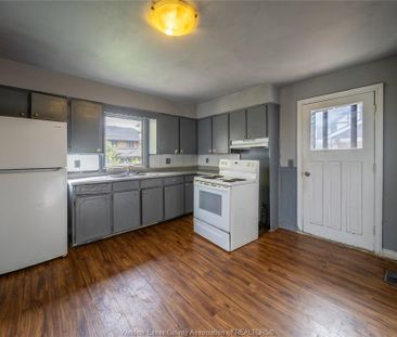 For Lease - 1076 DOUGALL Avenue Unit# MAIN, Windsor, Ontario - Photo 2
