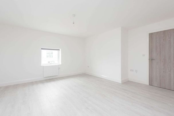 Clock Tower, 2-4 High Street, Kidlington, Oxfordshire, OX5 - Photo 1