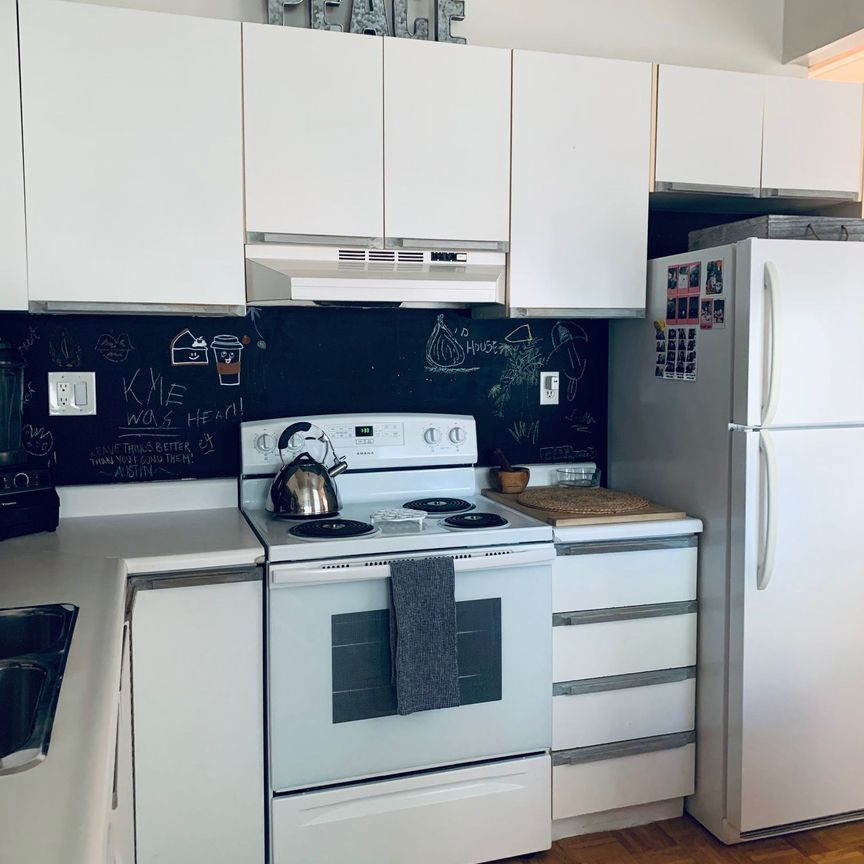 For Lease - 76 Orchard View Boulevard Unit# 1, Toronto, Ontario - Photo 1