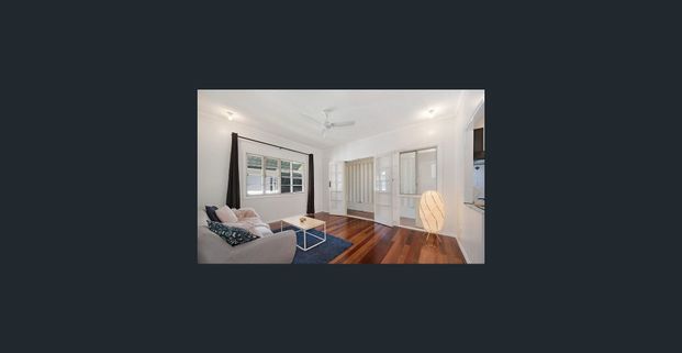 QUIET STREET.. DISHWASHER... TIMBER FLOORS... FANS... - Photo 1