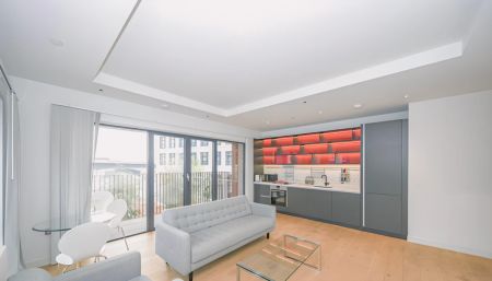 2 Bedroom 2 Bathroom - Photo 3