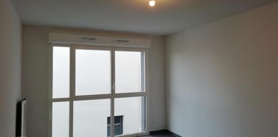Location Appartement 1 pièce 25m² LORMONT 33310 - Photo 2