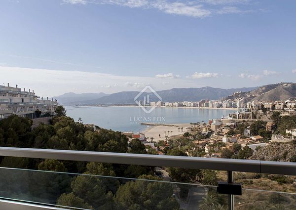 Wonderful designer house with sea views for rent in Cullera, Valencia