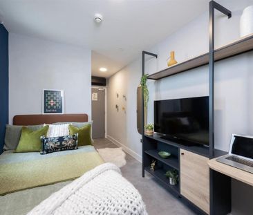 1 bedroom in a flat share to rent - Photo 5