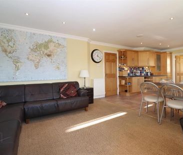 14 Magheramenagh Drive, Portrush, BT56 8SP - Photo 1