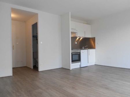 Location Appartement 1 pièce 25m² BESANCON 25000 - Photo 5