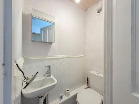 2 bedroom semi-detached house to rent - Photo 4