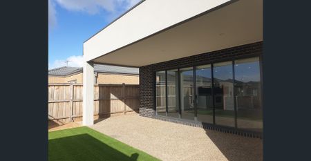 Low Maintenance Luxury - Photo 4