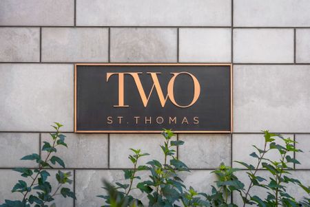 For Lease - 2 St Thomas Street Unit# 202, Toronto, Ontario - Photo 2