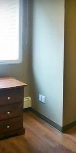 1Ten on Whyte - Photo 3