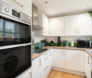 2 bedroom terraced house to rent - Photo 2