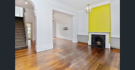 Redfern’s Finest – Substantial Terrace with Separate Studio & Garage - Photo 4