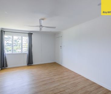 129 Smith Road, Woodridge QLD 4114 - House For Rent | Domain - Photo 5