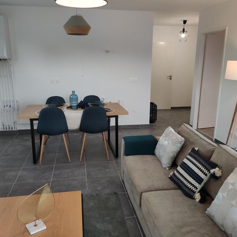 Location Appartement 3 pièces 61m² MOIRANS 38430 - Photo 1