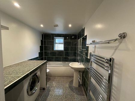 1 bedroom semi-detached house to rent - Photo 4