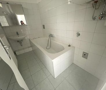 UNBEFRISTET!!! Schöne 2 Zimmer Wohnung in bester Innenstadtlage!! - Photo 2