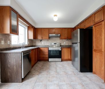 For Lease - 48 Dylan Street, Vaughan, Ontario - Photo 5