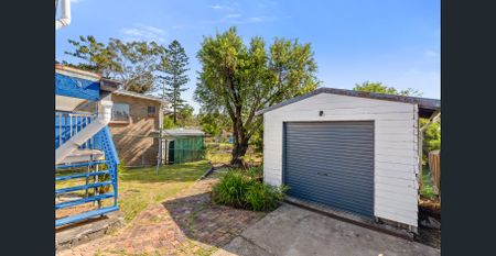 Neat and Tidy Cottage - Walk to all amenties - Photo 3