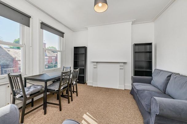 2 bedroom flat to rent - Photo 1