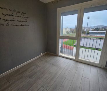 Location Appartement 3 pièces 52m² ROMANS SUR ISERE 26100 - Photo 4