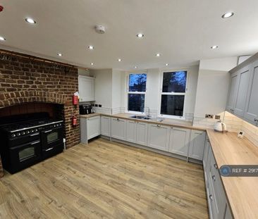 1 bedroom in a house share to rent - Photo 6