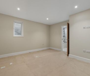 5 bedroom detached house to rent - Photo 2