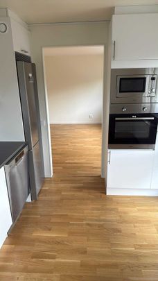 Runby Torg, Upplands Väsby - Foto 1