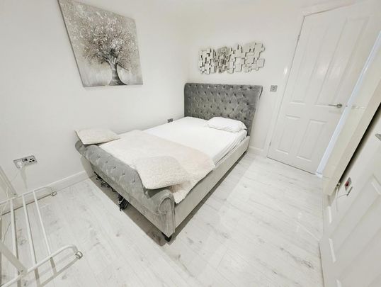 1 bedroom property to rent - Photo 1