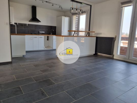 Location Appartement 3 pièces 67m² ST LAURENT DE MURE 69720 - Photo 1