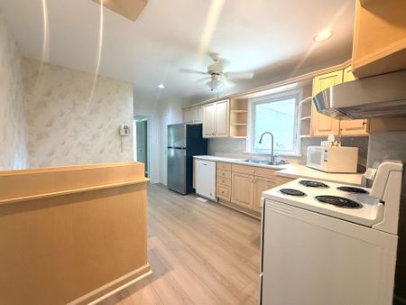 For Lease - 36 Sumner Heights Drive, Toronto, Ontario - Photo 2