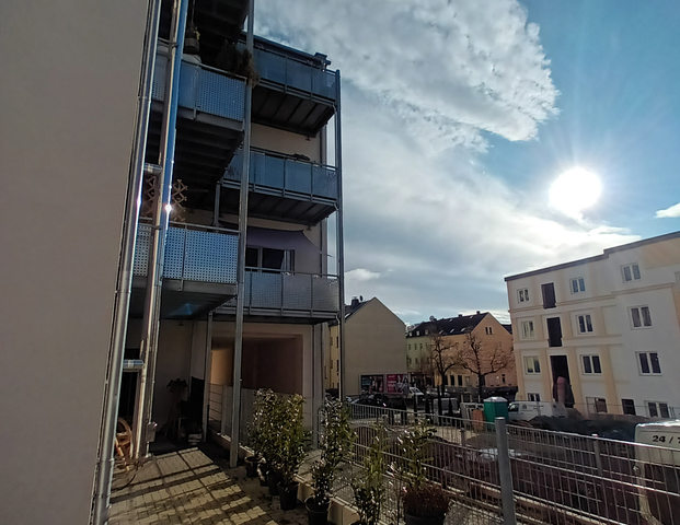 große 4-Raum Wohnung mit Terrasse / Frei ab 01.06.2025 - Photo 1