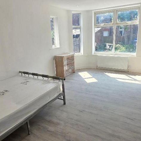 5 bedroom house to rent - Photo 1