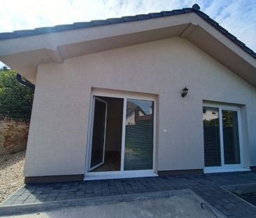 PRENÁJOM: Priestranný 3-izbový bungalov s parkovaním vo dvore, Bisk... – Fotografia 4