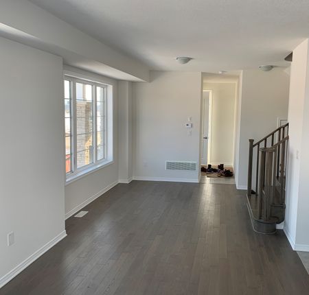 For Lease - 32 Oaktree Drive, Haldimand, Ontario - Photo 5