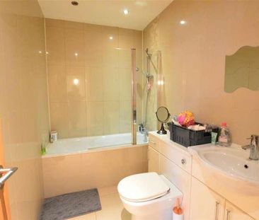 Ambassador House Farnburn Avenue Slough Berkshire, SL1 - Photo 2