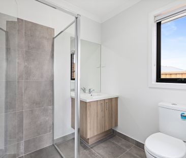 12 Nia Road, Tarneit VIC 3029 - House For Rent | Domain - Photo 6