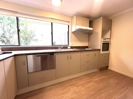 One Bedroom Renovated Unit and Mt Maunganui Location! - Photo 5