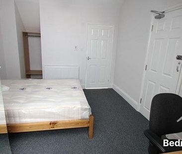12 bedroom terraced house to rent - Photo 2