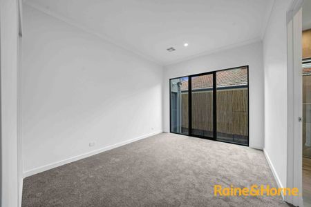 Contemporary Living: Brand New Townhouse - Photo 3