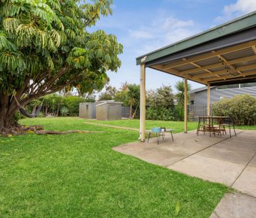 Charming 1940s Art Deco Home&excl; - Open to View Tuesday 18th Nove... - Photo 1