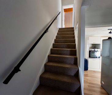 3 Bed Maisonette, Cobden Marine Court, SO17 - Photo 4