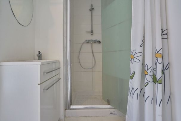 Croix G Roommate 5 Bedrooms at Roubaix - Photo 1