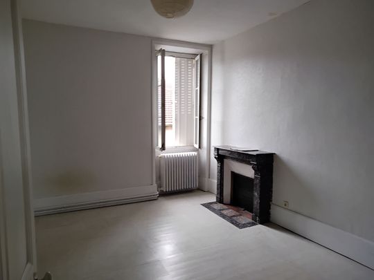 Vaste appartement 100 m² centre ville AUTUN - Photo 1