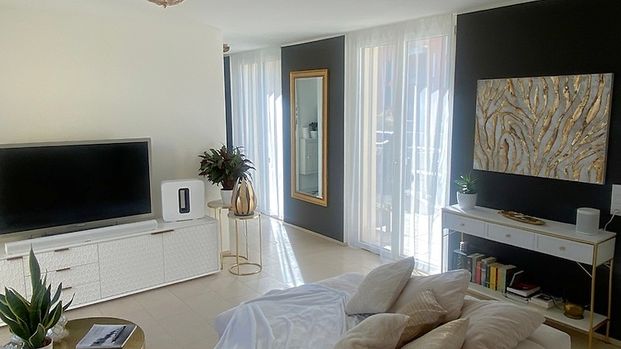 2½ Zimmer-Attikawohnung in Wädenswil (ZH), möbliert, auf Zeit - Photo 1