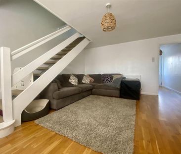 2 bedroom semi-detached house to rent - Photo 4