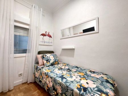 Calle de Juan Bautista de Toledo, Madrid, Community of Madrid 28002 - Photo 2